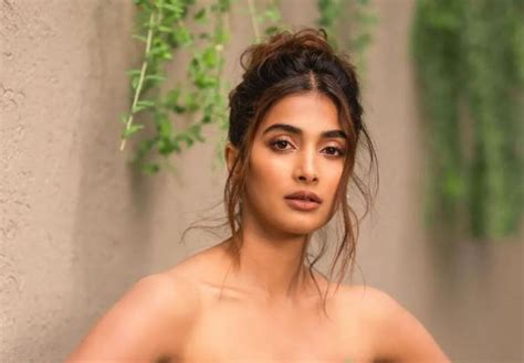 pooja hegde nude scenes|Pooja hegde sex